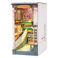 Book Nook Sakura Densya
