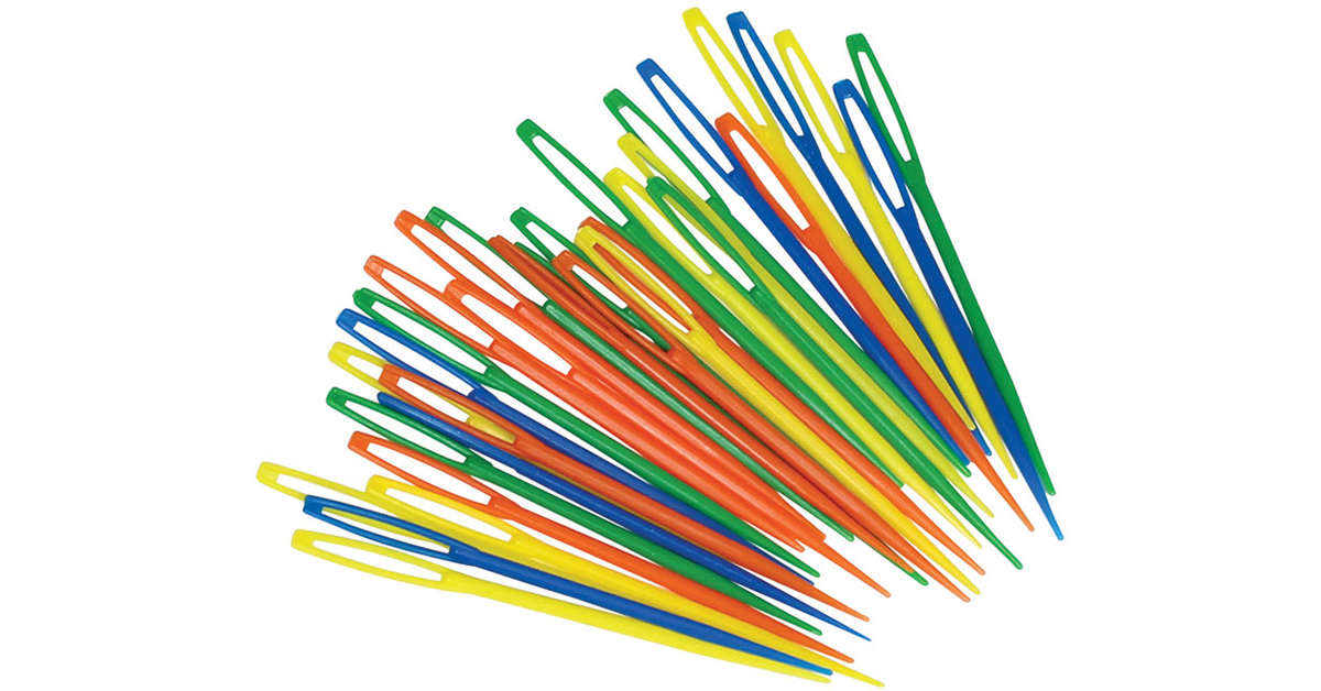 LACING NEEDLES 32 PK/AGUJAS DE PLASTICO